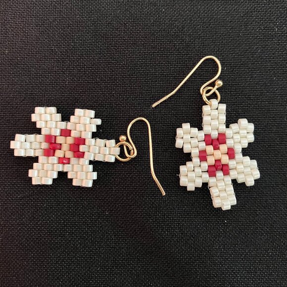 Red/White Beaded Snowflake Shaped Earrings - Picture 3 of 3